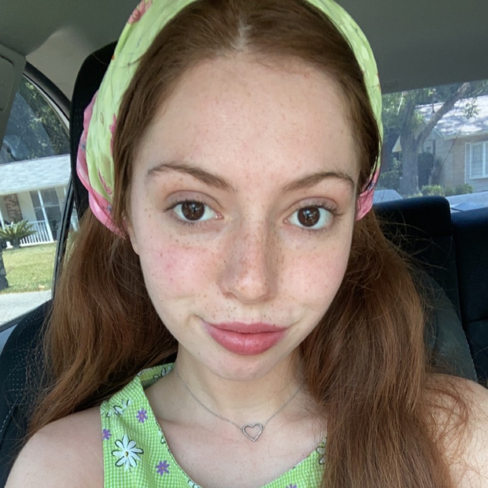 Meet your Posher, Olivia